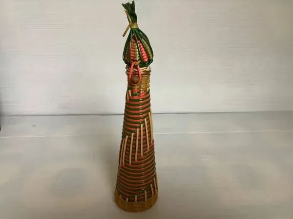 Illustration numéro 3 du produit Mini bouteille décorative multicolore et métal doré