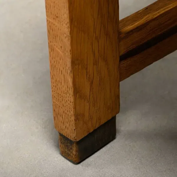 Illustration numéro 3 du produit Chaises de salle à manger Art Déco néerlandaises de l'École d'Amsterdam en chêne et tissu clair.