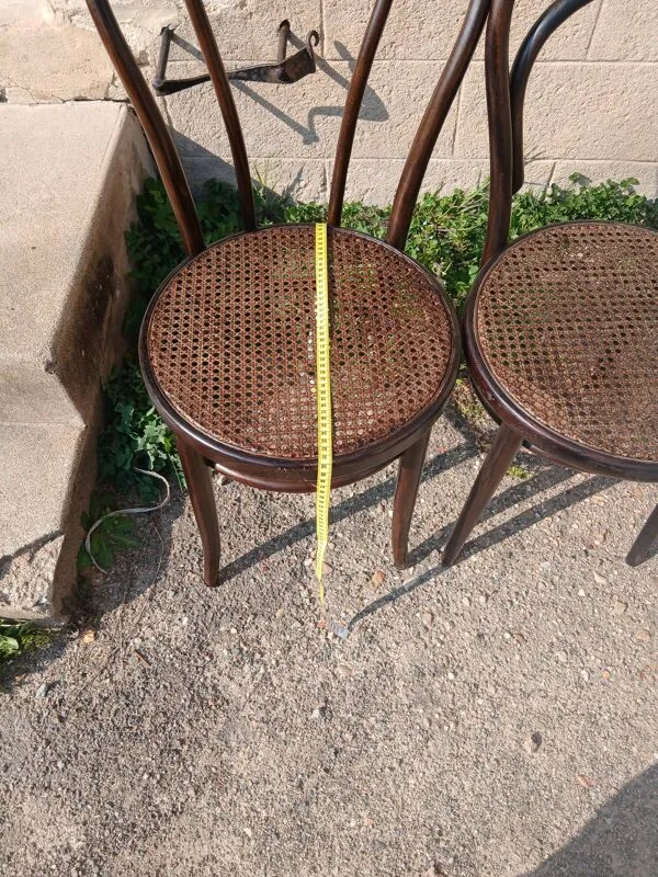 Illustration numéro 3 du produit Paire de chaises de bistrot thonet