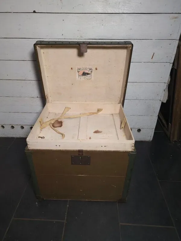 Illustration numéro 3 du produit Malle de voyage Moynat Paris début 20 eme