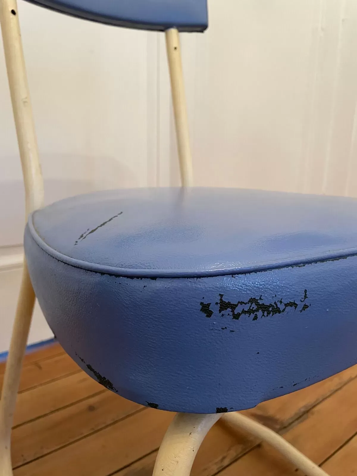 Illustration numéro 3 du produit Chaise de bureau Bauhaus Ronéo 1950