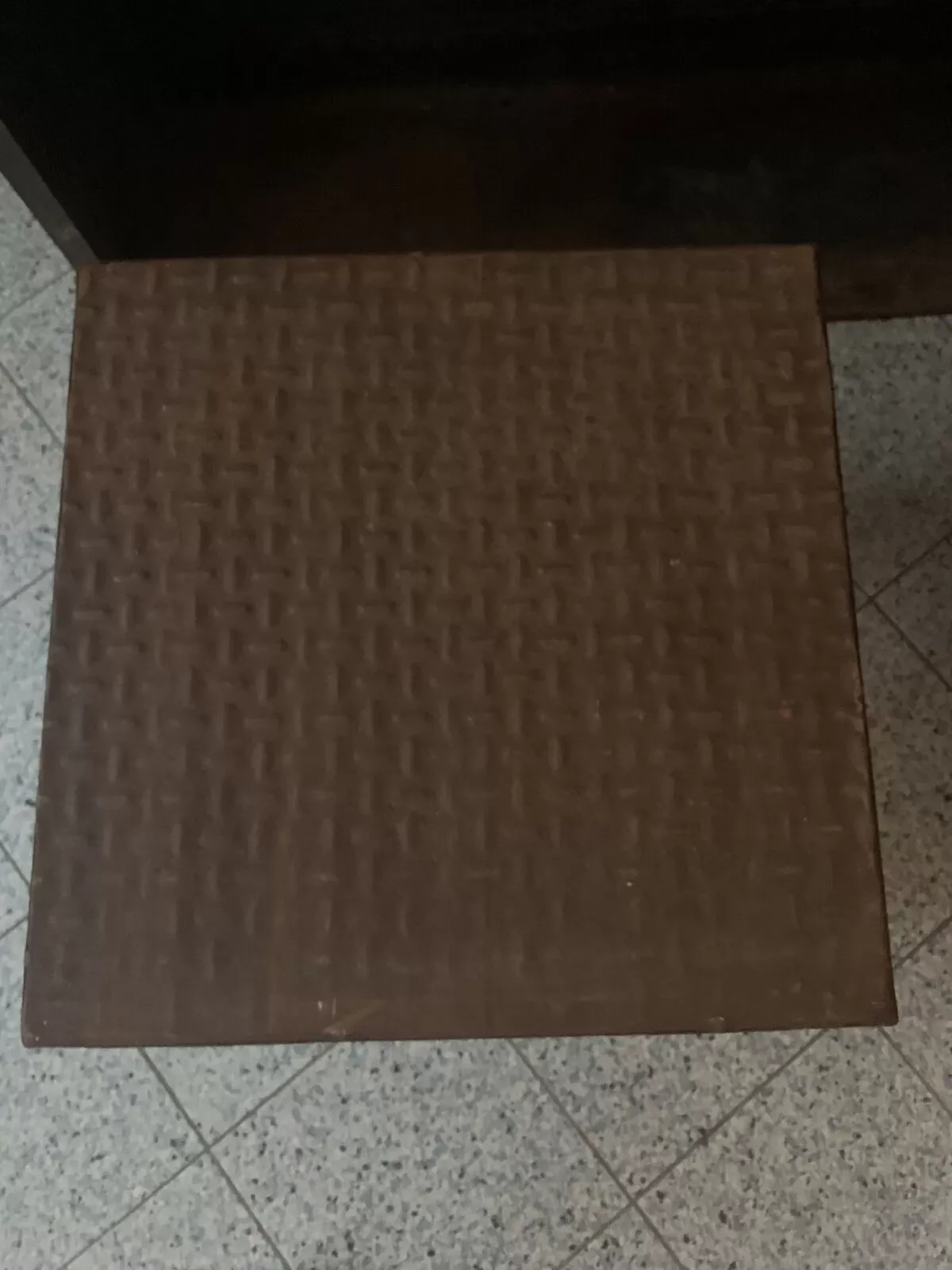 Illustration numéro 3 du produit Paire de bouts de canapé métal industriel vintage