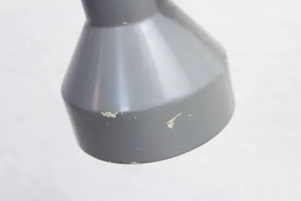 Illustration numéro 3 du produit Lampe industrielle sur pince