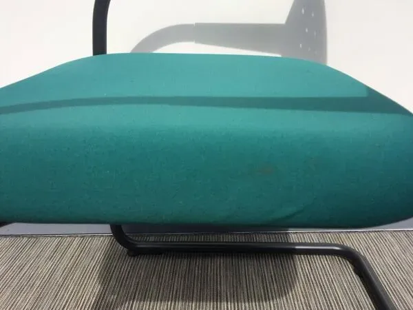 Illustration numéro 3 du produit Paire de chaises Visavis Antonio Citterio pour Vitra. Vintage 90s