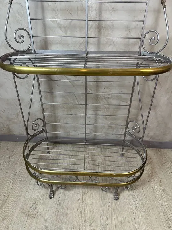 Illustration numéro 3 du produit Étagère de boulangerie