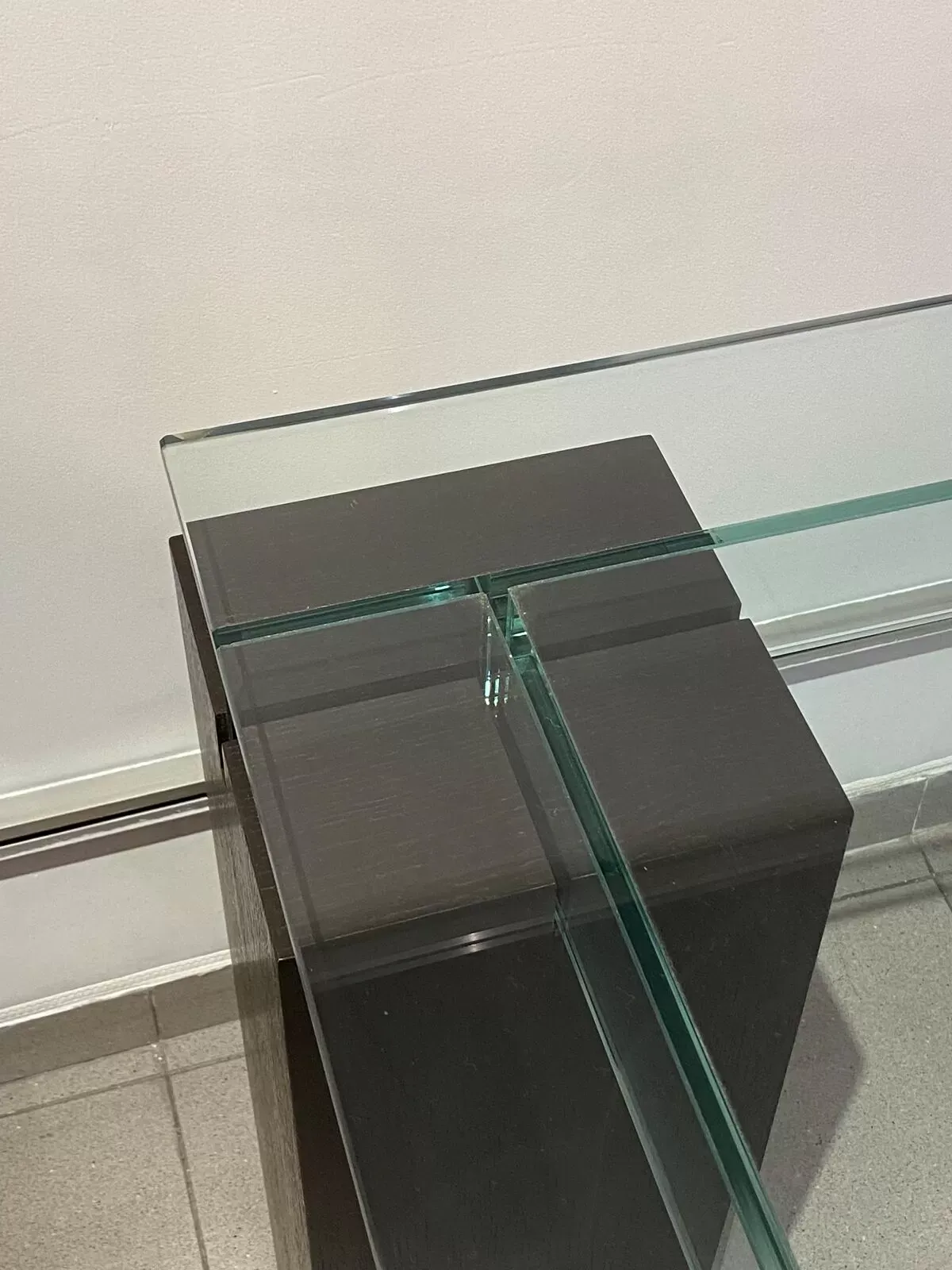 Illustration numéro 3 du produit Table ''Ténéré'' édition Roche Bobois années 80