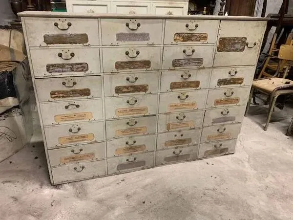 Illustration numéro 3 du produit meuble de metier à clapet