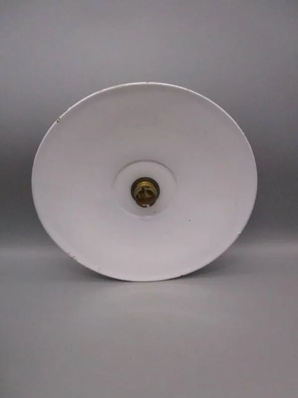 Illustration numéro 3 du produit Suspension ancienne en tole émaillée