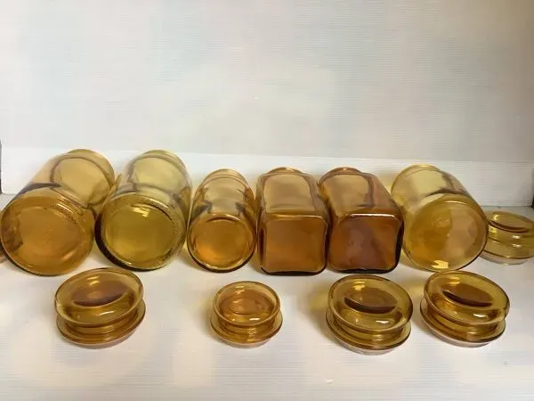 Illustration numéro 3 du produit 6 bonbonnières en verre jaune, années 70