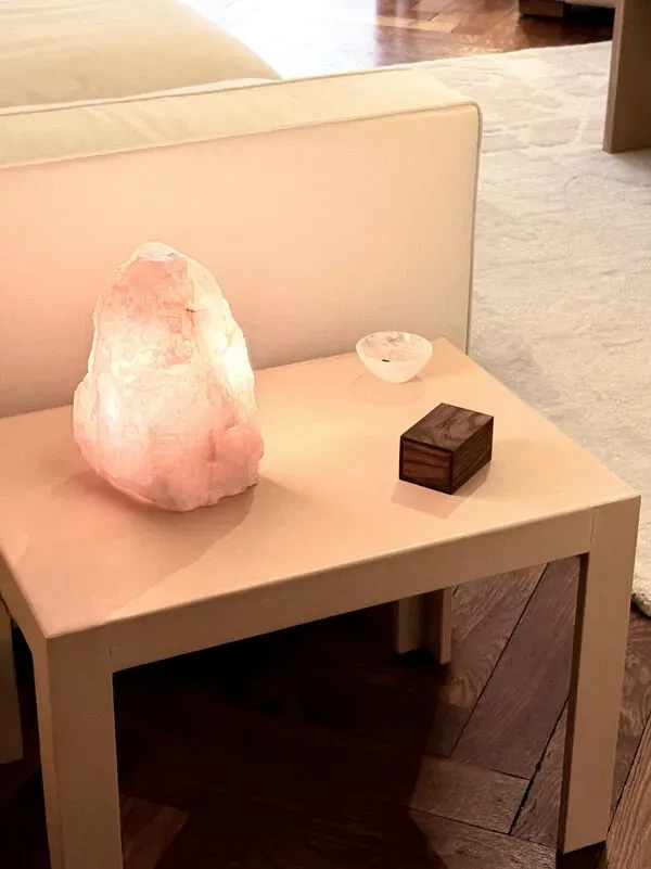 Illustration numéro 3 du produit Jean-michel frank - table d’appoint gainée de cuir