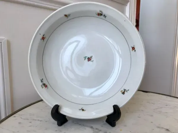 Illustration numéro 3 du produit Plat creux années 50