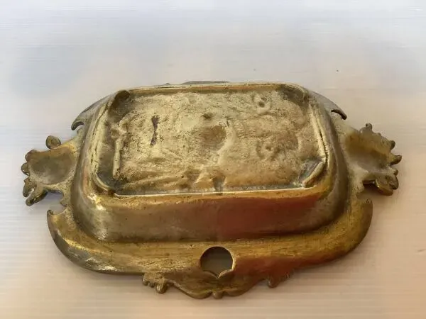 Illustration numéro 3 du produit Vide poche personnages bronze