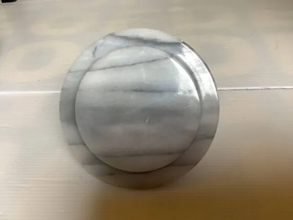 Illustration numéro 3 du produit Vide poche baguier marbre gris blanc