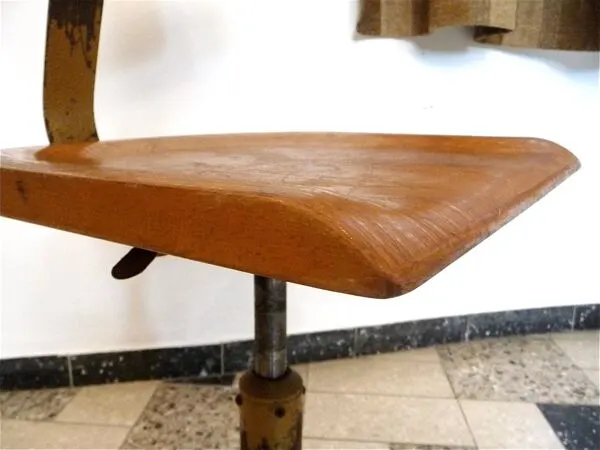 Illustration numéro 3 du produit Chaise de bureau pivotante industrielle modèle 350 par Ama Elastic, Allemagne de l'Ouest, années 1950.