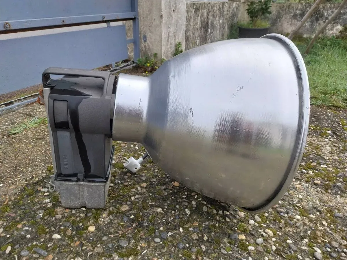 Illustration numéro 3 du produit Lampes industrielles Philips