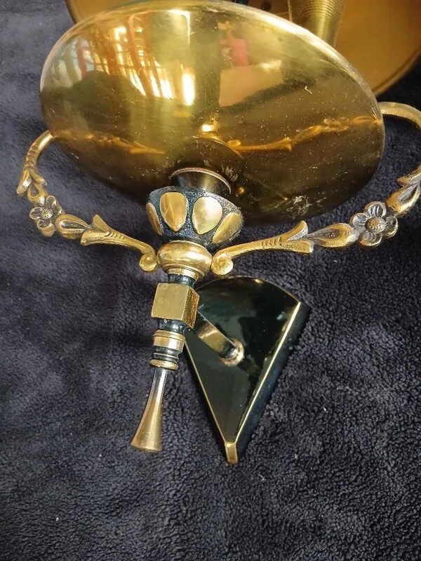 Illustration numéro 3 du produit appliques lampe bouillotte empire tole et bronze doré