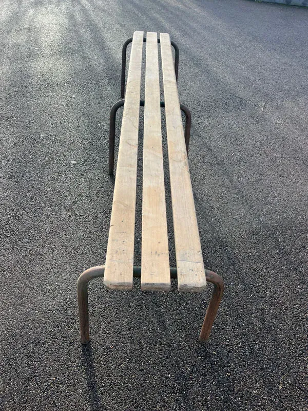 Illustration numéro 3 du produit Grand banc d’école ancien 1950 bois et métal