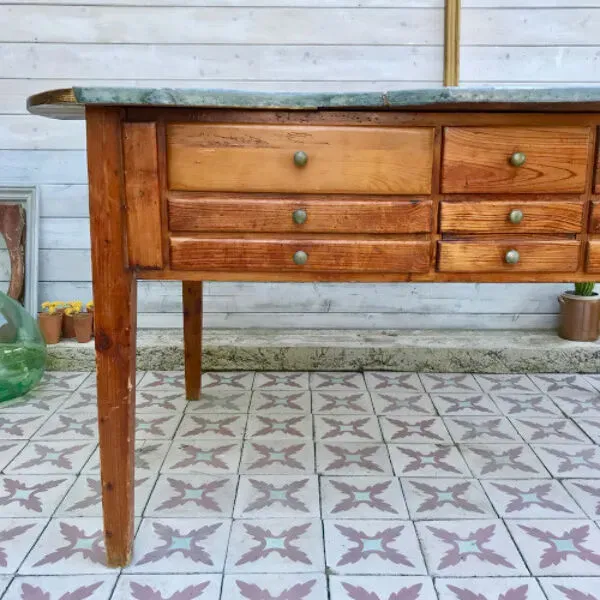 Illustration numéro 3 du produit Table de joaillier