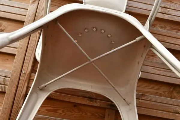 Illustration numéro 3 du produit Fauteuil Tolix C de Xavier Pauchard