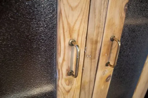 Illustration numéro 3 du produit Armoire vitrée