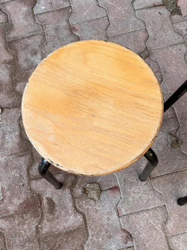 Illustration numéro 3 du produit Tabouret industriel