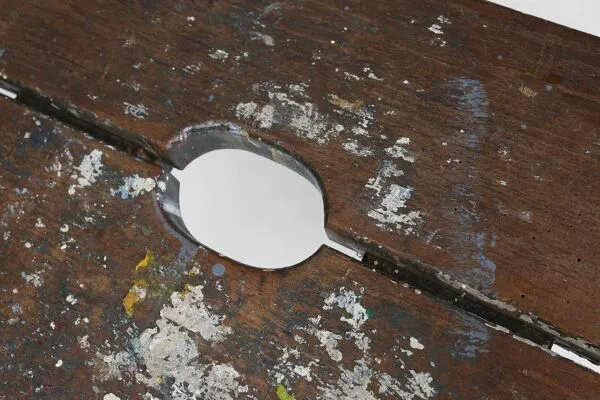 Illustration numéro 3 du produit Tabouret de peintre en bois français industriel, années 1930