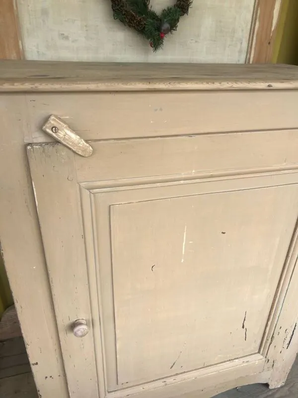 Illustration numéro 3 du produit Buffet confiturier