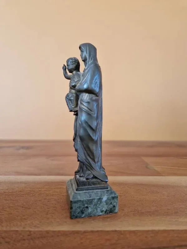 Illustration numéro 3 du produit Paul Emile Millefaut (1847-1907) - Sculpture en bronze - Notre Dame