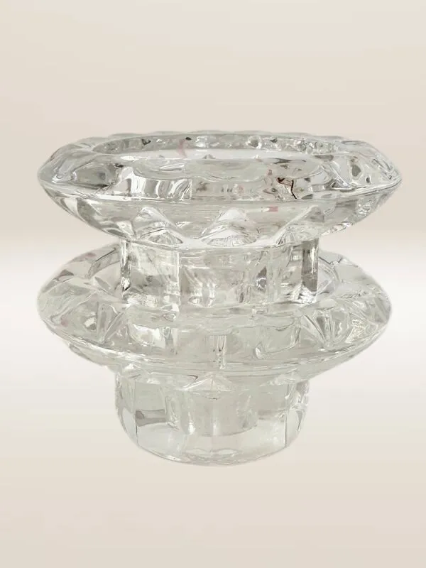 Illustration numéro 3 du produit Paire de bougeoirs en verre