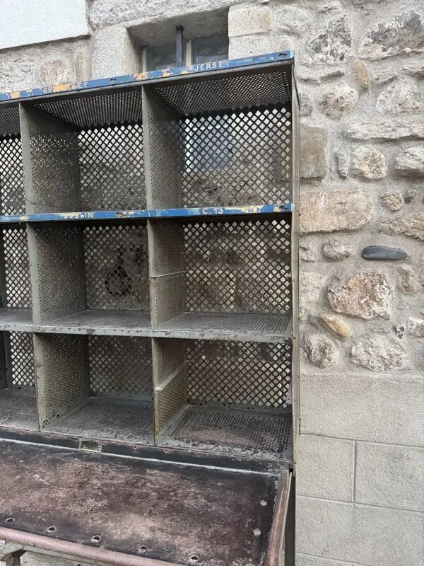 Illustration numéro 3 du produit Trieur postal