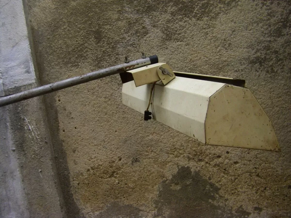 Illustration numéro 3 du produit Lampe industrielle