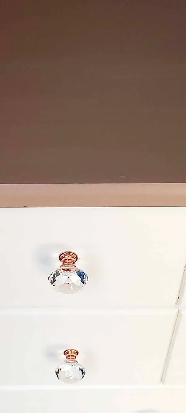 Illustration numéro 3 du produit Chiffonnier vintage