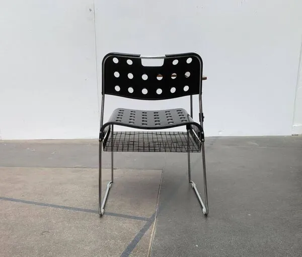 Illustration numéro 3 du produit Chaise Vintage Space Age Omkstack par Rodney Kinsman pour Bieffeplast