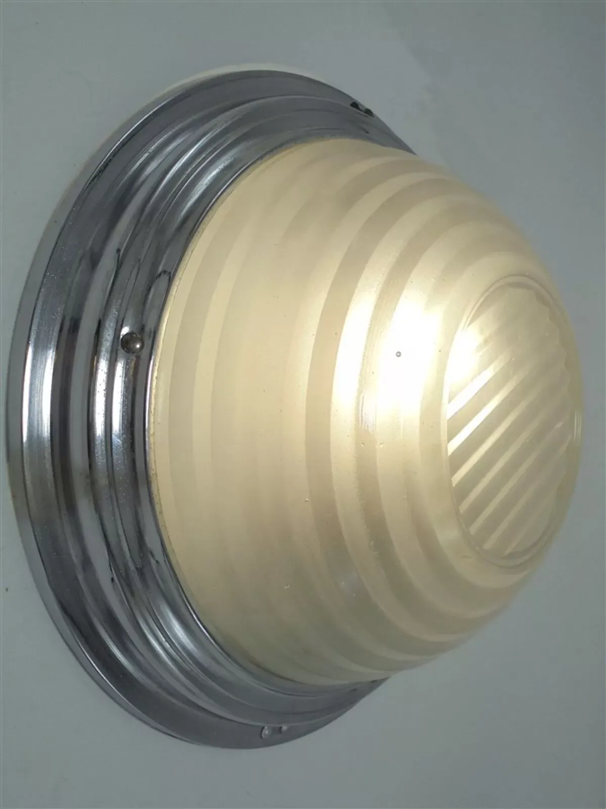 Illustration numéro 3 du produit Plafonnier industriel