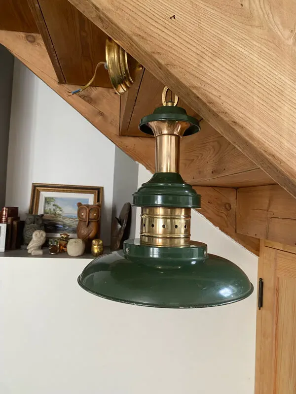 Illustration numéro 3 du produit Suspension industrielle en métal et laiton