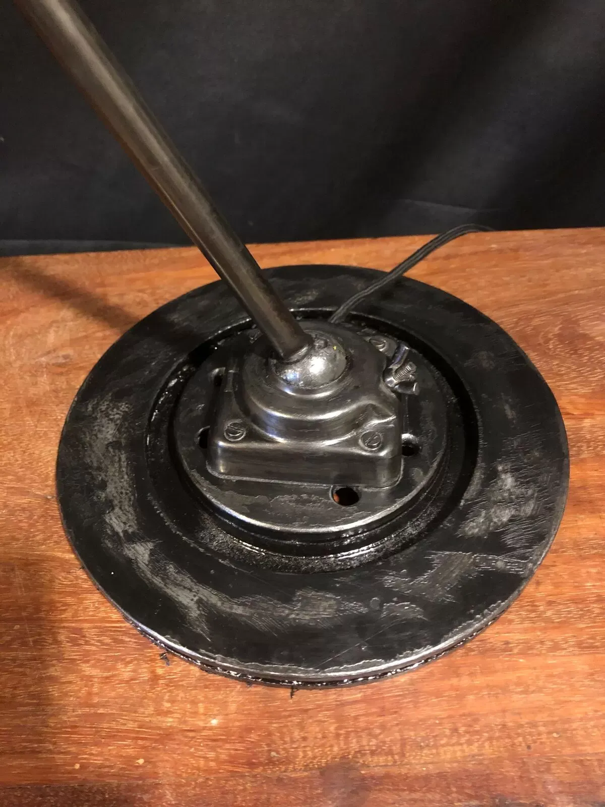 Illustration numéro 3 du produit Lampe industrielle année 1930 usine TS