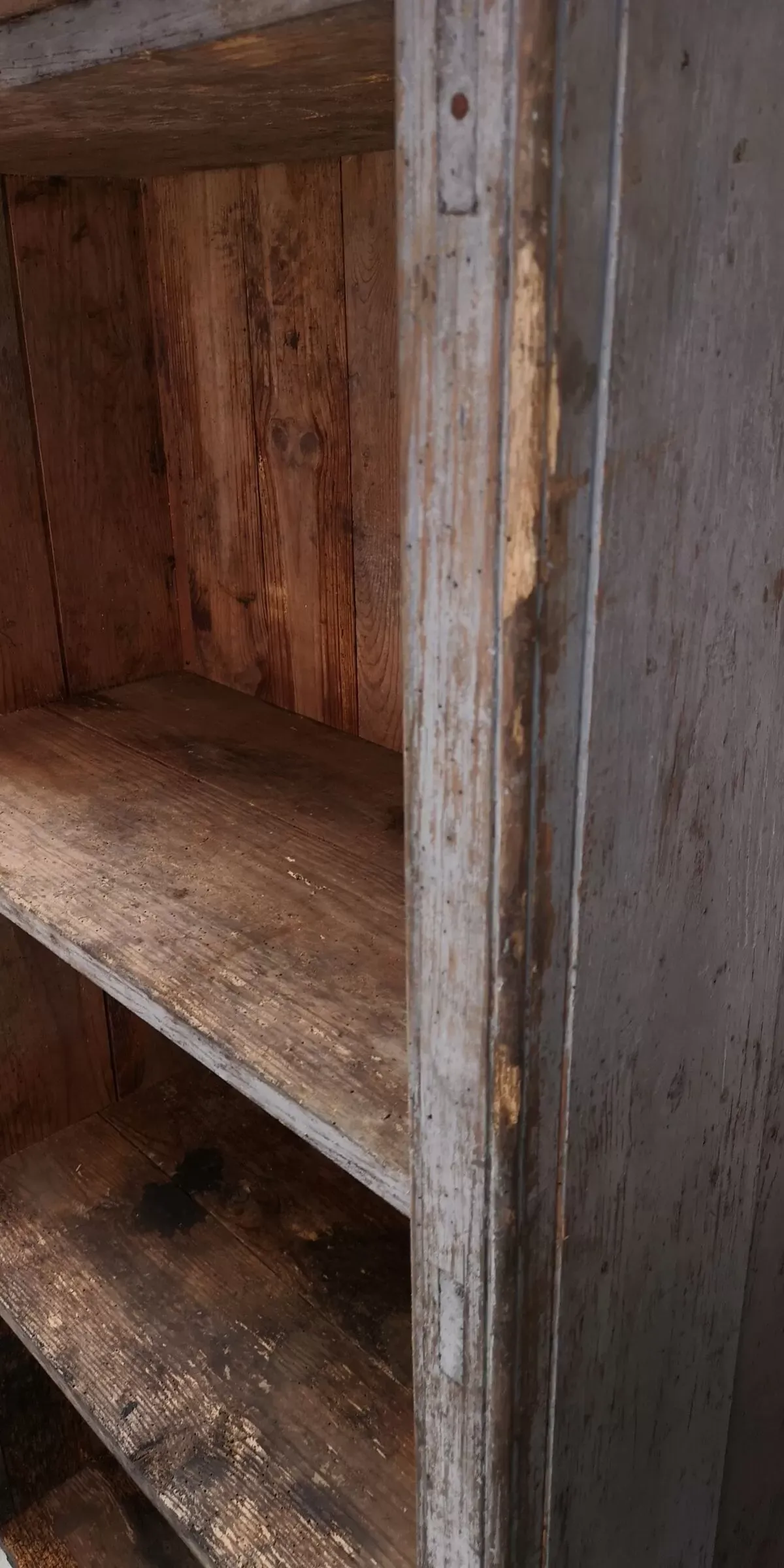 Illustration numéro 3 du produit Meuble métier à casiers bois