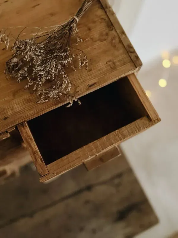 Illustration numéro 3 du produit Meuble de métier