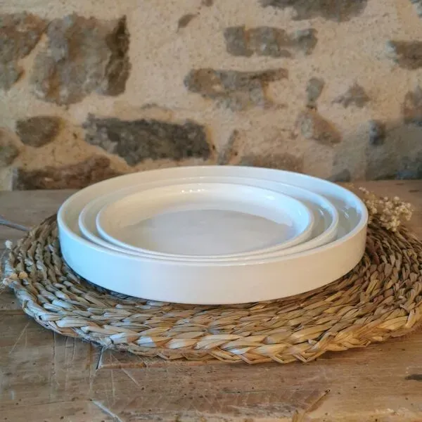 Illustration numéro 3 du produit 3 plats vintage, service Gigogne de Michel Hamon, Gien Prisunic 1970