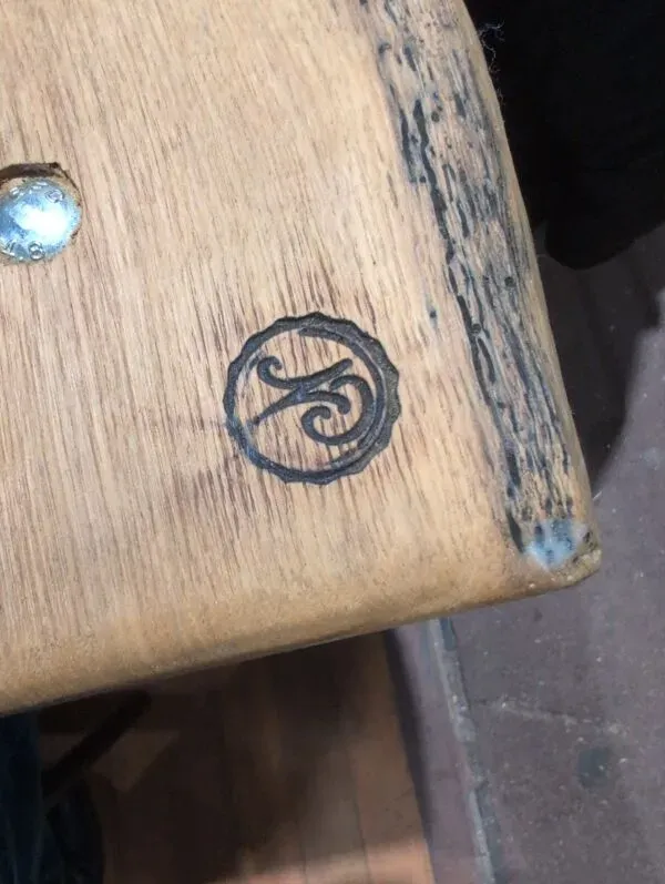 Illustration numéro 3 du produit Table + 8 chaises