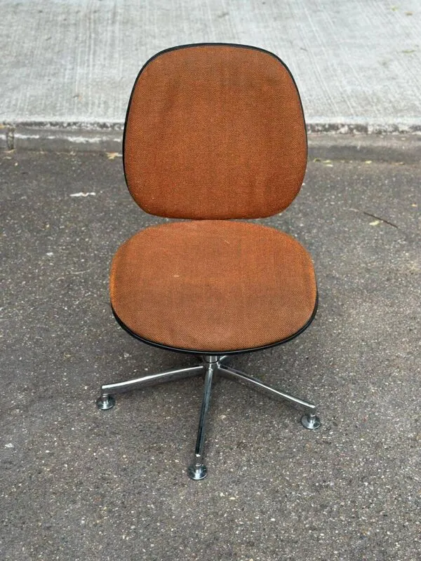 Illustration numéro 3 du produit Chaise de bureau Strafor, années 70