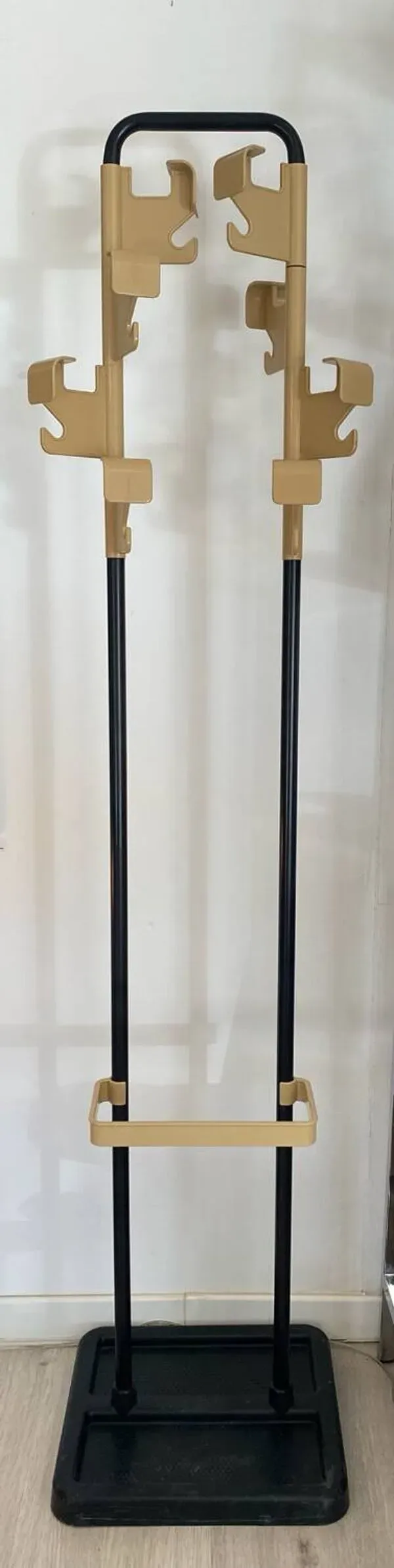 Illustration numéro 3 du produit Porte manteaux Jean Pierre Vitrac