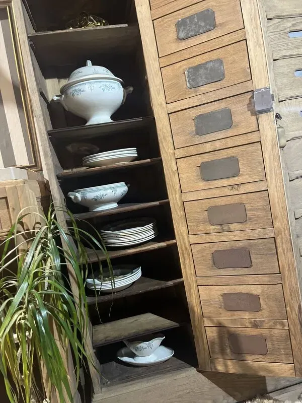 Illustration numéro 3 du produit Meuble de notaire