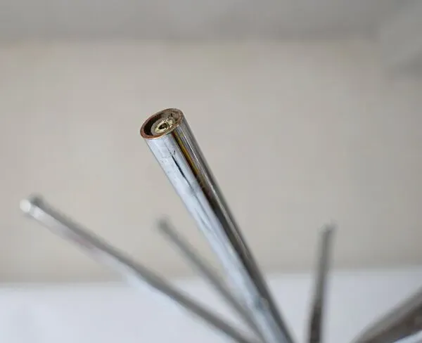 Illustration numéro 3 du produit Porte manteau design vintage années 70 1970 1980 métal chromé