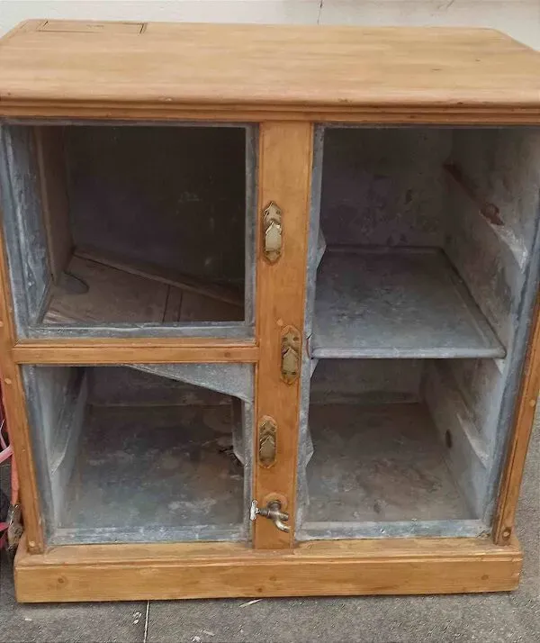 Illustration numéro 3 du produit Cave à vins glacière fin 19e début 20e