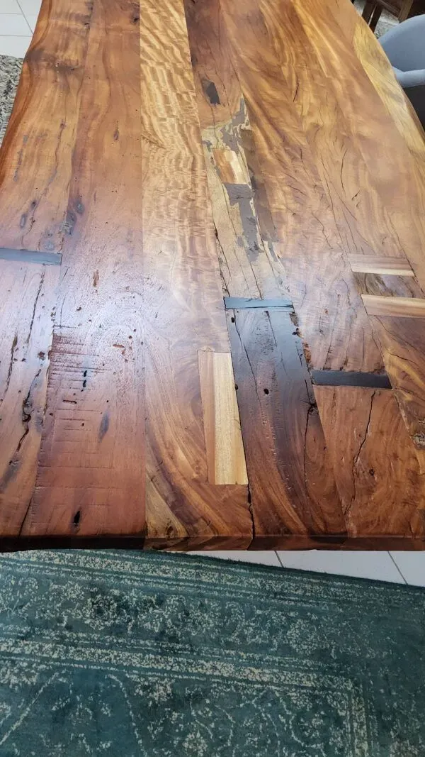 Illustration numéro 3 du produit Grande table industriel