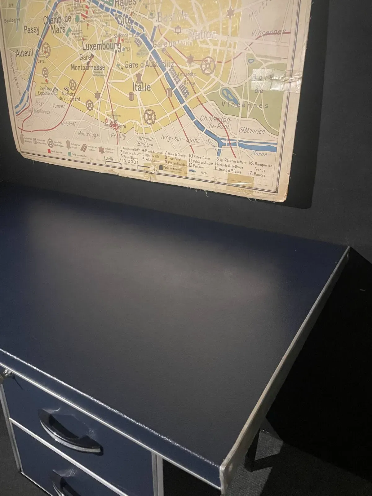 Illustration numéro 3 du produit Bureau vintage industriel des années 60