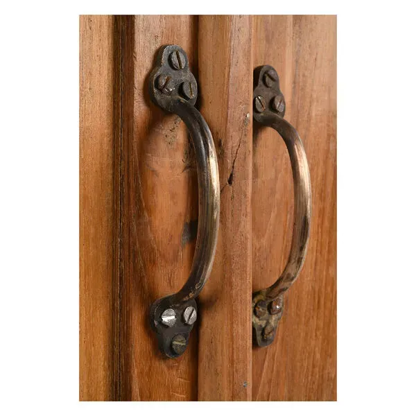 Illustration numéro 3 du produit Meuble d’hôtel en bois à 18 casiers et un placard