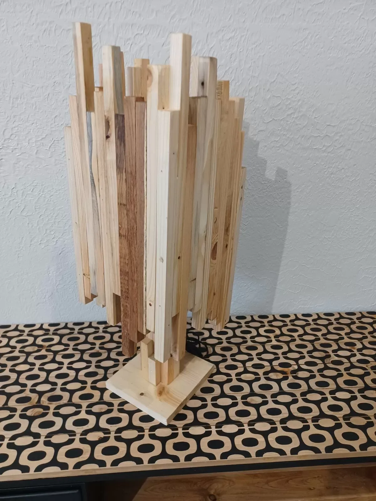 Illustration numéro 3 du produit Lampe à poser