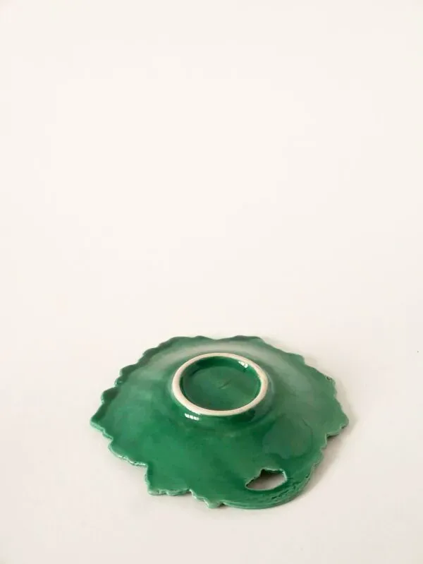 Illustration numéro 3 du produit Vide-poche en barbotine modèle Feuille, Vert, 1960 - 14 cm